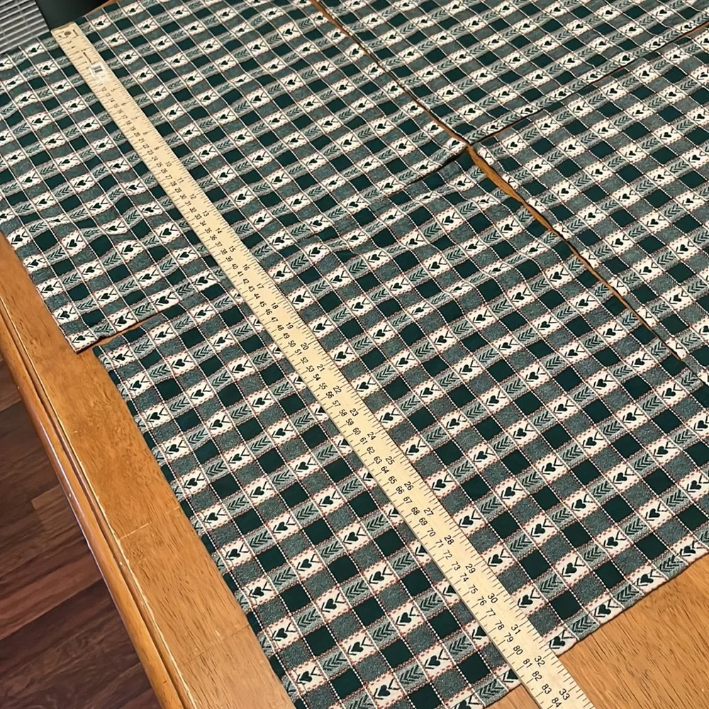 Set of 2 Handmade Cloth Reversible Placemats with 4 Coordinating Cloth Napkins